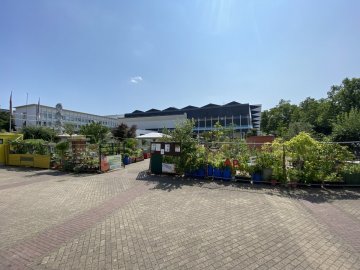 KunsgARTen am Hackmuseum, Hans-Klüber-Platz